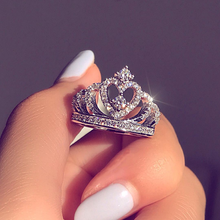Load image into Gallery viewer, Heart Crown Diamond Ring
